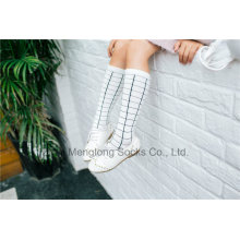 Fashion Girl Stocking White Color Checker Pattern Model Dressing Cotton Stocking